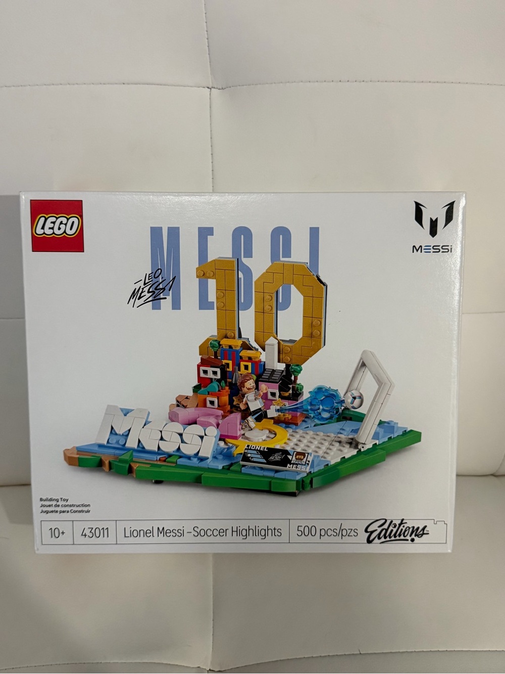 LEGO Lionel Messi Soccer Highlights Set - White/Gold/Green/Blue